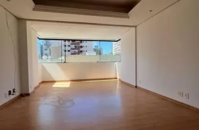Vende-se apartamento com 3 quartos (1 suíte), 103m² e 2 vagas – petrópolis