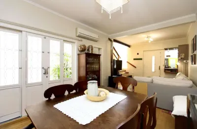 Casa com 4 quartos à venda na Rua Francisco Ferrer, 283, Rio Branco, Porto Alegre