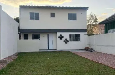 Sobrado de 2 dormitórios ambos suíte! a poucos metros do centro do bairro.