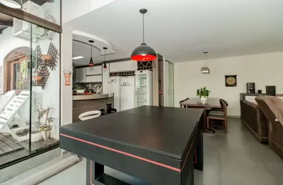 Casa com 4 quartos à venda na Rua Paulo Blaschke, 695, Jardim Planalto, Porto Alegre