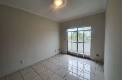 Cobertura para locação em juiz de fora, progresso, 3 dormitórios, 1 suíte, 2 banheiros, 1 vaga