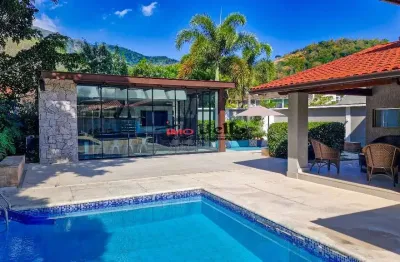 Luxuosa casa no condomínio bosque dos esquilos no anil, rio de janeiro-rj: 5 quartos, 4 suítes, 3 salas, 7 banheiros, 3 vagas, 753m²!