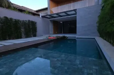 Luxuosa casa no rio mar ix de 5 quartos e 5 suítes na barra da tijuca, rio de janeiro - rj: imperdível oportunidade de investimento!