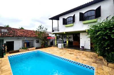 Casa à venda em localização privilegiada: 3 quartos, 1 suíte, 370m² de área - imperdível!