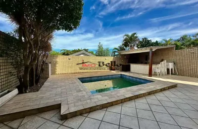 Casa de luxo em condomínio na freguesia jacarepaguá, rio de janeiro - 5 quartos, 2 suítes, 5 banheiros, 2 vagas, 367m².