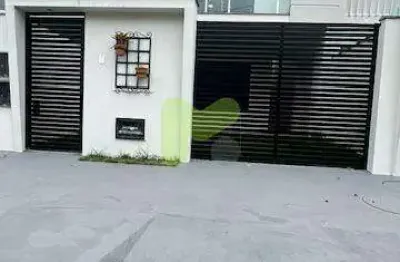 Casa a venda no centro de casimiro de abreu (duas suítes)!!!