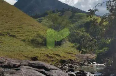 Casa à venda próximo de cachoeiras em bicuda pequena - macaé/rj.