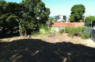 Área de 4880m2 com declive, casa 3 quartos, lote perfeito para incorporadora imobiliária.