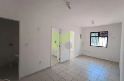 Sala comercial para alugar na Rua Visconde de Quissama, Centro, Macaé