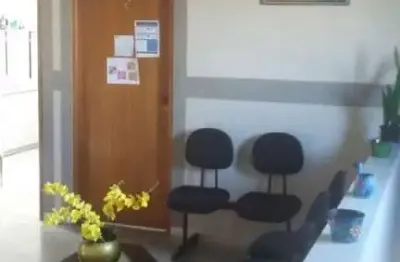 Sala comercial na rua do metro da guilhermina esperança de 28 m²