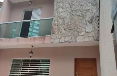 Sobrado com 3 dormitórios e uma  vaga  na região do penha