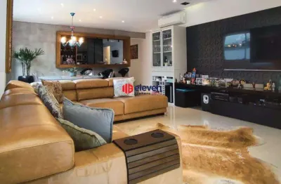 Casa em condominio completamente mobiliada na quadra da praia em santos