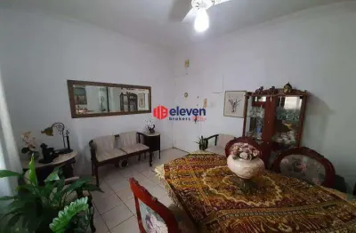 Apartamento, ótima localização, 2 dormitórios, 1 suíte, banheiro, cozinha e área de serviço.