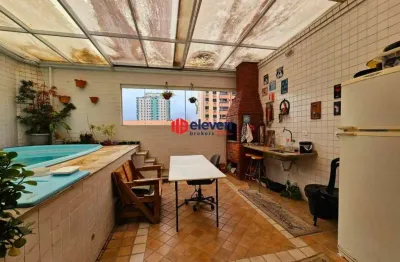Casa tríplex em vilagio 4 suítes, 3 vagas próximo a praia