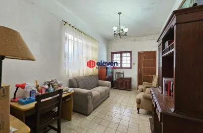 Casa térrea à venda, 03 dormitórios, bairro aparecida, santos-sp