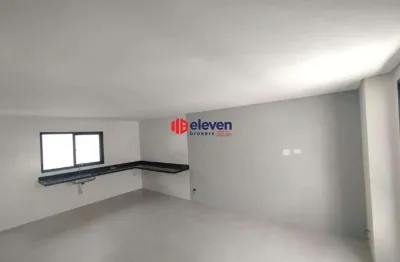 Sua casa nova à venda, 2 suítes em village, na ponta da praia