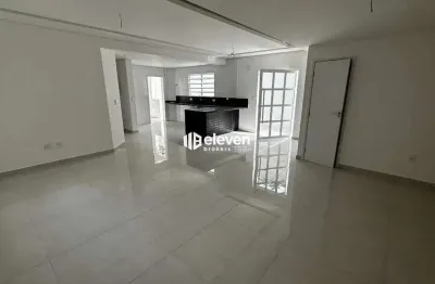 Casa sobreposta baixa venda 03 dormitórios (1 suíte) | piscina | 2 vagas | embaré | santos