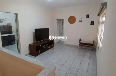 Casa sobreposta à venda na ponta da praia em santos
