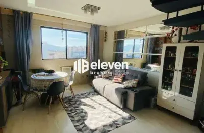 Triplex exclusivo no coração do embaré - 122m² de muito conforto