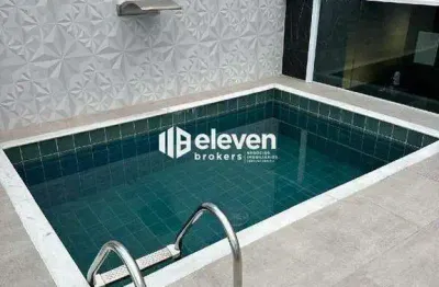 Espaçoso triplex com 200m², 3 suítes e área de lazer completa!