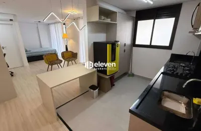 Studio mobiliado para alugar na ponta da praia – elegância, praticidade e vista para o mar!