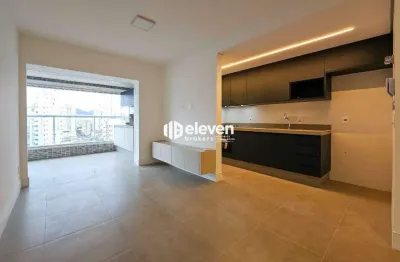 Apartamento novo para alugar, com 66m², 01 suíte e varanda com churrasqueira, no boqueirão - santos/sp