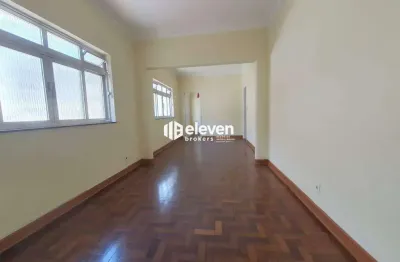 Casa com 4 quartos para alugar na Rua Benjamin Constant, Embaré, Santos