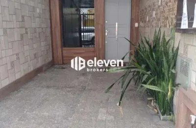 Casa sobreposta à venda no gonzaga, santos – 3 quartos, 240 m²