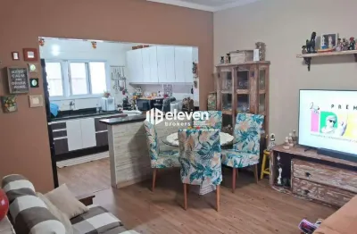 Casa à venda na guilhermina, praia grande – 2 quartos, 2 suítes, pronta para morar