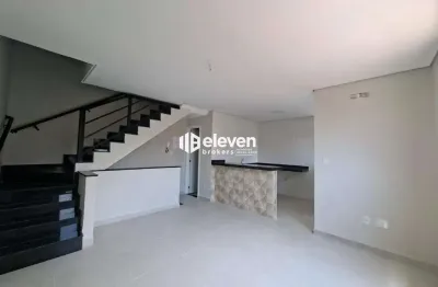 Sobrado Triplex em Condomínio à Venda no Campo Grande em Santos com 2 Dormitórios e 2 Vagas Fechadas