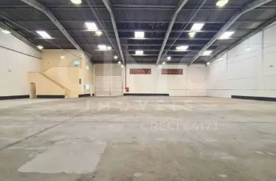 Galpão para locação em são josé/sc, 810m² e acesso rápido à br-101