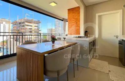 Apartamento mobiliado com 3 suítes e 4 vagas a 500m da praia em itapema