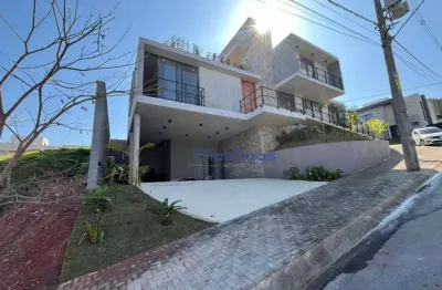 Casa em condomínio fechado, modelo de sustentabilidade e conforto.