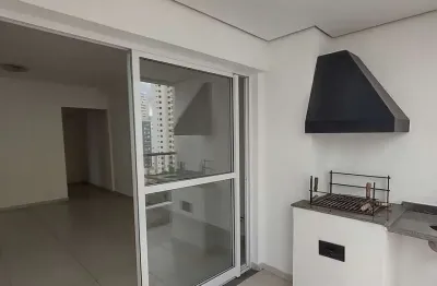 Apartamento com 3 dormitórios e churrasqueira na varanda!