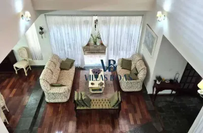 Sobrado de 425 m2 de área construída em terreno 15x30, proximo ao Parque Una e Aquarius.  Excelente localização com transporte publico