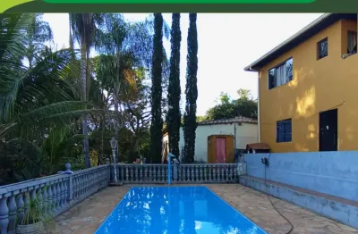 Casa com 04 quartos, piscina - lote de 420m² região central do bairro res. ouro preto