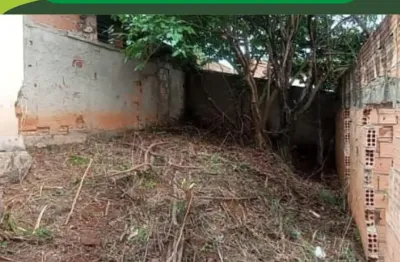 Meio lote com casa em ponto de laje em igarapé, bairro vale do amanhece