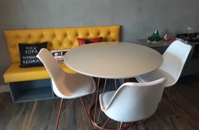 Studio mobiliado  via alameda, excelente localização, venha conhecer