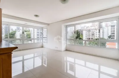 Apartamento com 2 quartos à venda na rua coronel aurélio bitencourt, 54, rio branco, porto alegre por r$ 850.000