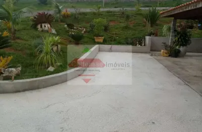 Venda sítio em zona rural de taubaté com lago e árvores frutíferas