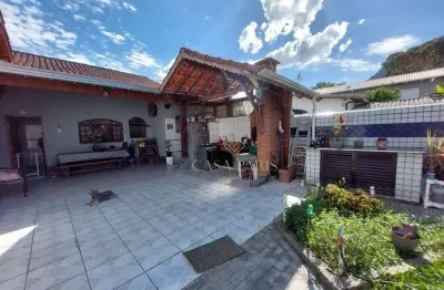 Casa com 2 dormitórios à venda, 58 m² por r$ 1.050.000,00 - canto do forte - praia grande/sp