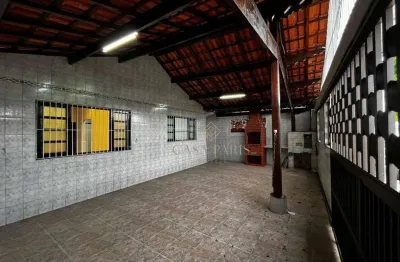 Casa com 2 dormitórios à venda, 65 m² por R$ 490.000,00 - Maracanã - Praia Grande/SP