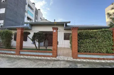 Casa com 2 quartos à venda na Rua Santa Cruz, Niterói, Canoas