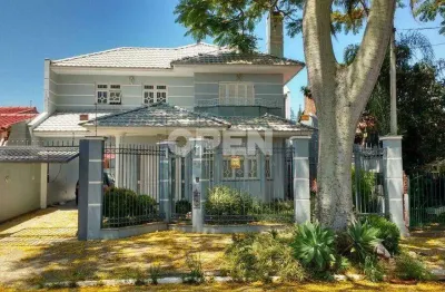 Sobrado espetacular com 4 dormitórios para locação no bairro igara – amplo espaço e conforto!