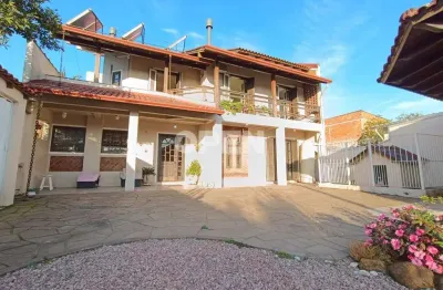 Casa com 3 quartos para alugar no Harmonia, Canoas  por R$ 5.800