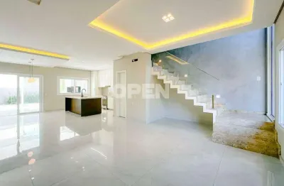 Sobrado semi mobiliado 3 dormitórios com suíte, lareira e churrasqueira