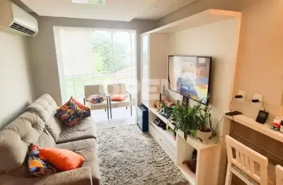 Apartamento mobiliado 2 dormitórios com churrasqueira no Condomínio Jardim Baviera