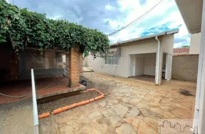 Casa com 5 quartos à venda na Avenida Bandeirantes, Centro, Araraquara