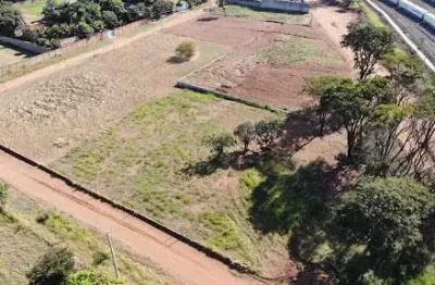 Terreno à venda na Avenida José Galli, Jardim Zavanella, Araraquara