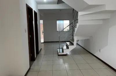 Casa em condomínio fechado com 3 quartos para alugar na Avenida Artêmia Pires de Freitas, 1029, Sim, Feira de Santana